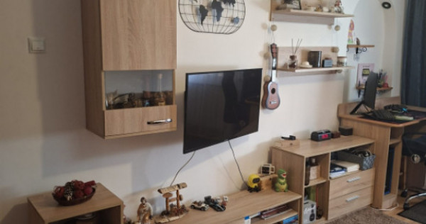 Apartament 3 camere, 72.52 mp, zona Craiovita Noua