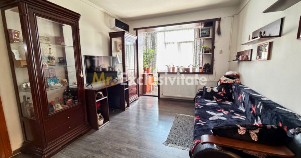 Apartament 2 camere semidecomandat zona Fratii Golesti - ...