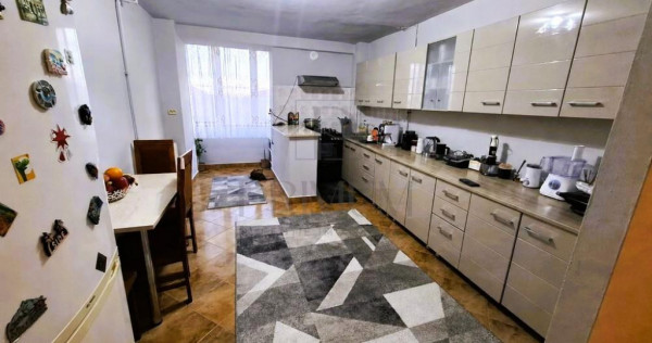 MIRCEA CEL BATRAN - 4 CAMERE - 2 BAI - ETAJ 3 - DECOMANDAT -