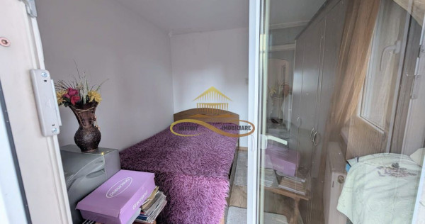 Apartament 3 camere decomandate, str.9 Mai