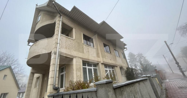Casa mutifunctionala, 380 mp utili, pretabila pentru activit