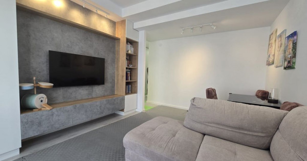 COSMOPOLIS - Apartament cu 2 camere, mobilat si utilat.