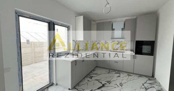 Casa Individuala P+M - 4 camere - Pompa de Caldura-Panour...