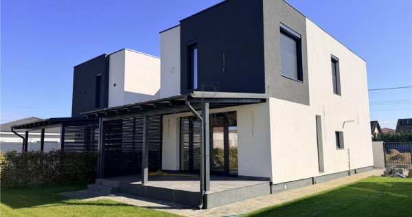Duplex superb - 5 camere - zona excelenta - spatios