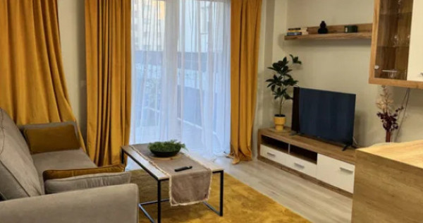 Apartament cu 2 camere si 2 gradini, zona Cetatii!