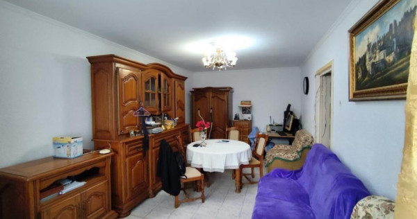 Ultracentral, 2 camere decomandat, zona Hale, 50.4mp Su.