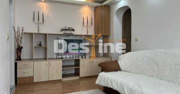 Podu Ros - Apartament 3 camere semidecomandat, MOBILAT ș...