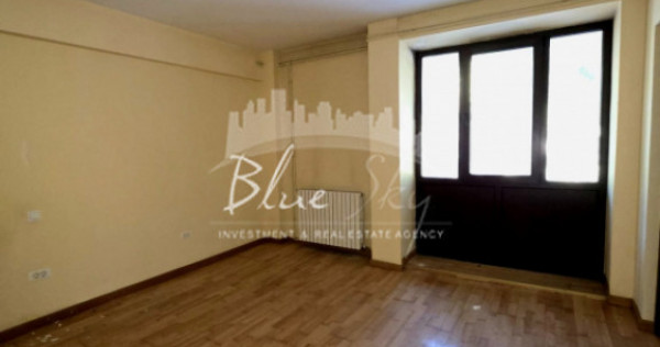 Apartament 3 camere situat pe Bd. Tomis- Sala Sporturilor