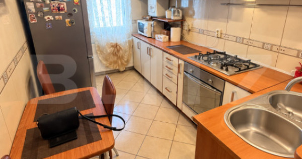 Apartament 3 camere, 64 mp, zona Strefan cel Mare