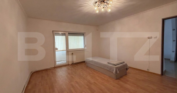 Apartament de v&acirc;nzare, 68.5 mp, zona Micro 16