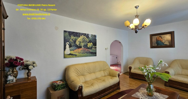 Apartament 3 camere decomandate, etaj 1, Calea Romanului - zona OMV