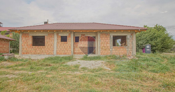 Casă / Vilă cu 4 camere de v&acirc;nzare