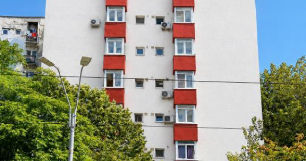 Garsonieră 18 mp cu centrală proprie, l&acirc;ngă Piața Sudul
