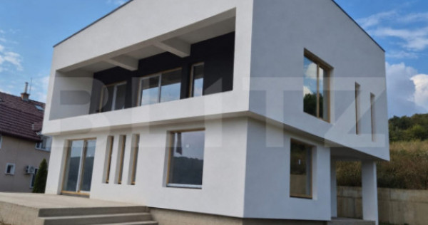 Proprietate premium casa nouă, 165 mp utili, Corunca