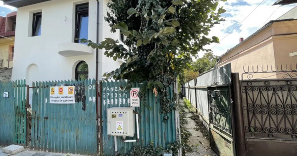 Casă de v&acirc;nzare &ndash; 3 camere, teren 123 mp, toate utilitățile
