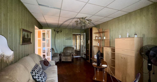 Apartament 3 camere de v&acirc;nzare Constanța