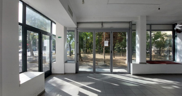 Sapatiu comercial - trifazic - aer conditionat - 60mp