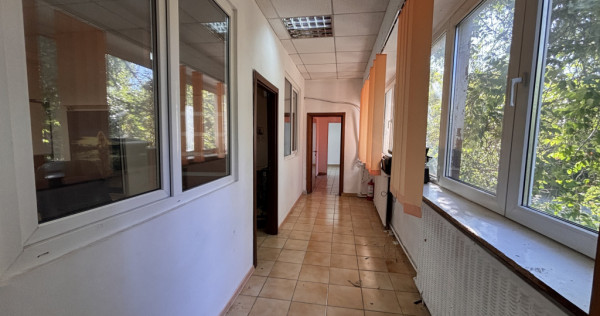 Birouri - Metrou Costin Georgian - Parcare!