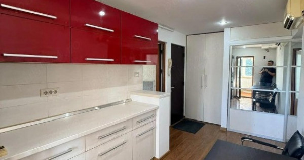 Anda, de vanzare 2 camere, decomandat, mobilat, gaze