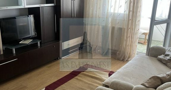 De v&acirc;nzare apartament 3 camere/ Ghimbav