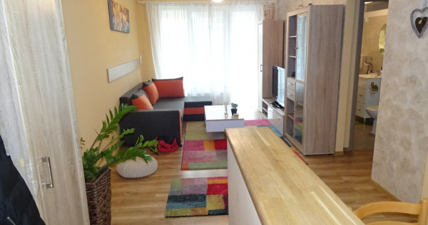Inchiriez apartament 2 camere in Deva, zona ultracentrala, etaj 1,