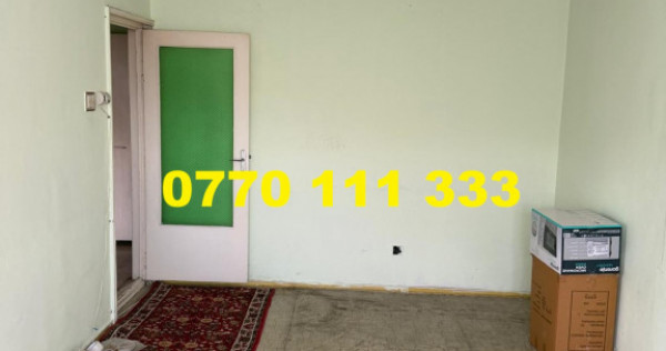 Apartament 2 camere decomandat, bld. Dorobantilor, etaj 3.