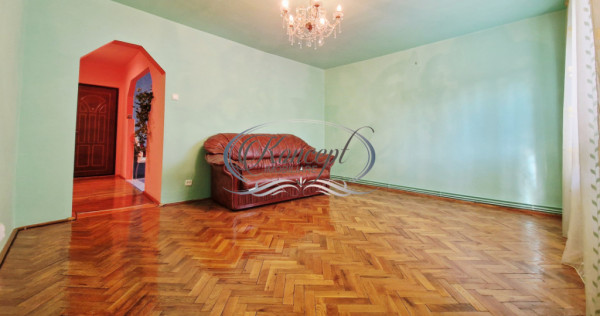 Apartament 3 camere in Manastur, decomandat