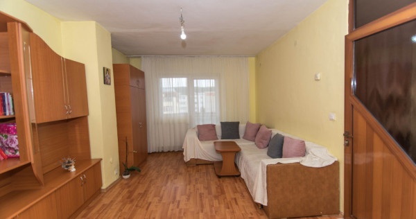 APARTAMENT 3 CAMERE DECOMANDAT | CENTRUL ORAȘULUI MIOVENI