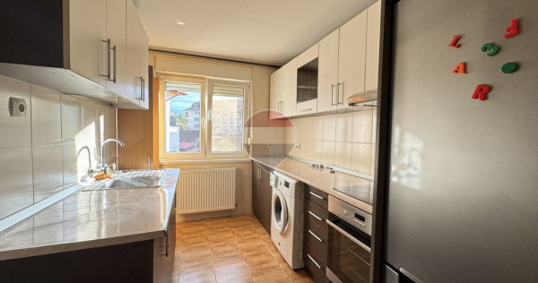 Apartament 2 camere, central Mediaș &ndash; Str. Ion Creangă, etaj 2, balcon