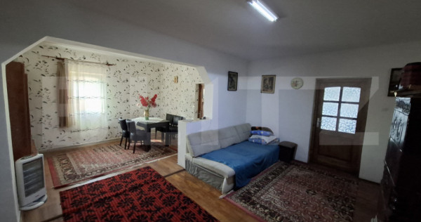 Casa cu 5 camere, anexa, 132 mp, zona Ardud