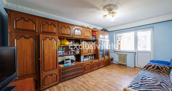 Apartament Trivale et.1 linga Piata si Sc.12