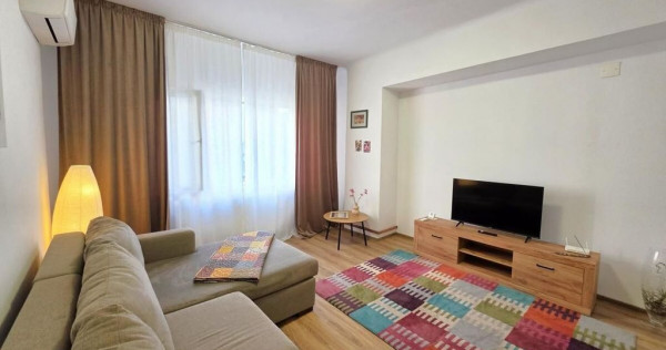 Piata Romana, 4 camere 138 MP total, Etaj 2/9, renovat - utilat, liber