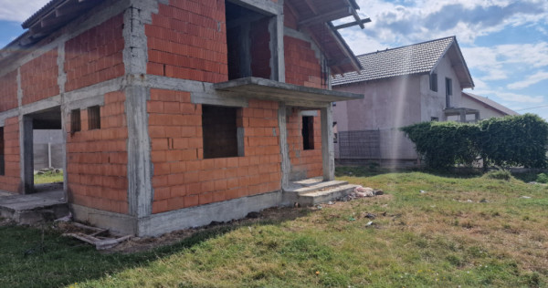 Casa individuala cu 6 camere in constructie in Izvin