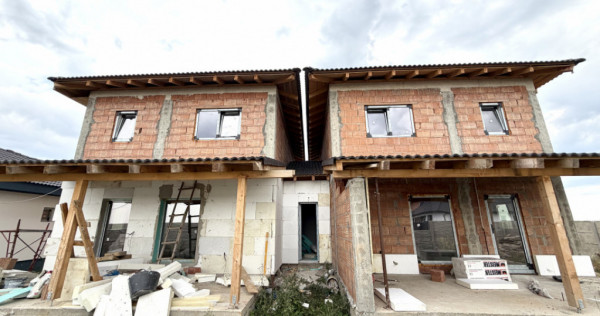 Duplex cu 4 camere Parter + Etaj, zona Sanandrei