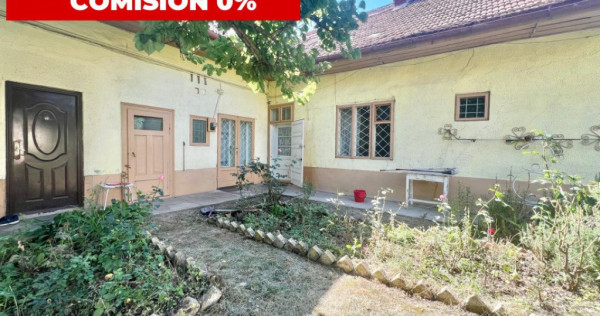 Casa de vanzare la curte comuna Zona Lunei - COMISION 0%