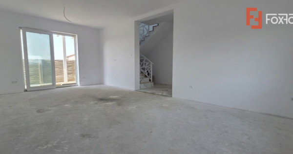 Duplex, despartit prin camera tehnica si baie cu teren 340 m