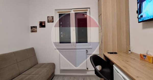 Camera de camin de inchiriat | 12mp | Baie proprie | Str Lamaitei