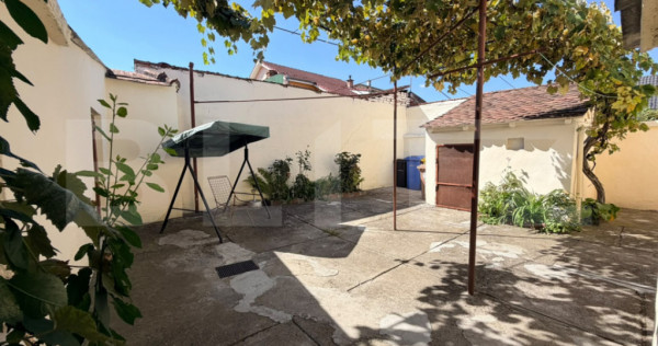 Casa individuala cu 4 camere ,curte si garaj Sibiu zona Lu