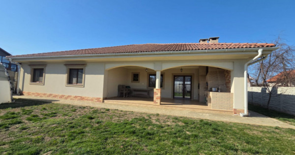 Casa individuala cocheta de vanzare in Sanmihaiu Roman