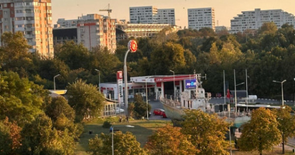 Apartament 2 camere de &icirc;nchiriat &icirc;n Tomis Nord &ndash; l&acirc;ngă