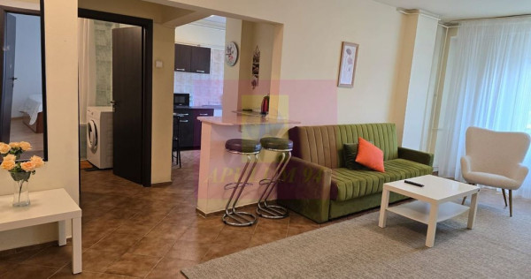 Vanzare apartament 2 camere bd Decebal stradal, parking