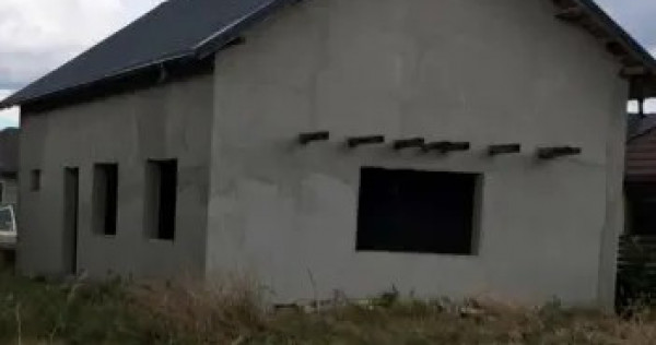 Casa la roșu Gălbinași