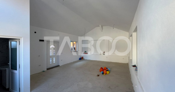 Spatiu comercial modern si versatil la prima inchiriere zona