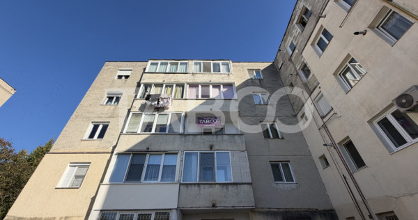 Apartament decomandat 2 camere 40 mpu etaj 2 zona 13 Decembr
