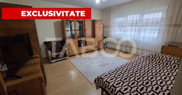 Apartament 2 camere de vanzare zona Titu Pertia 2 balcoane 5