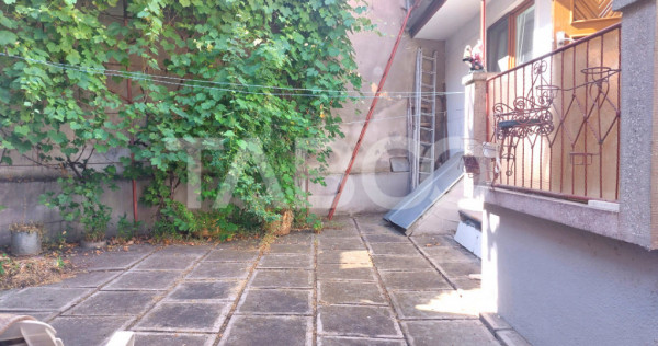 Casa individuala 78 mp zona centrala pretabila regim hotelie