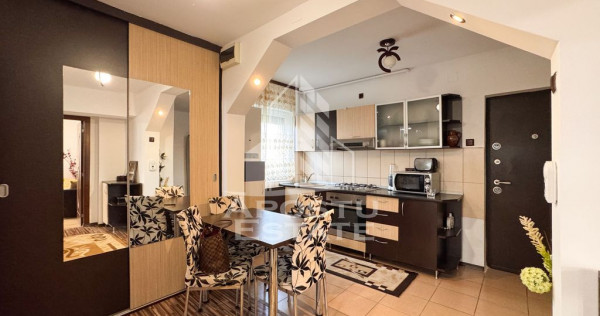 Apartament 2 camere, la cheie, decomandat, panoramica la Cetatea Devei
