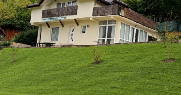 Casă de v&acirc;nzare, 200 mp, zona Gropile Chiuzbai
