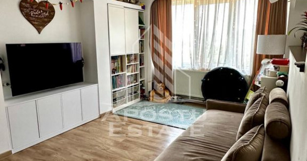 Apartament cu 4 camere de v&acirc;nzare , renovat, decomandat,Gheorghe Lazar
