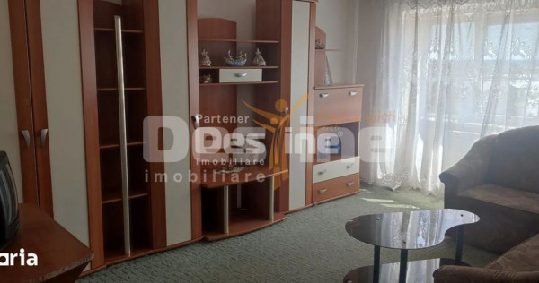 Apartament 3 camere, decomandat, etaj intermediar, zona Materna